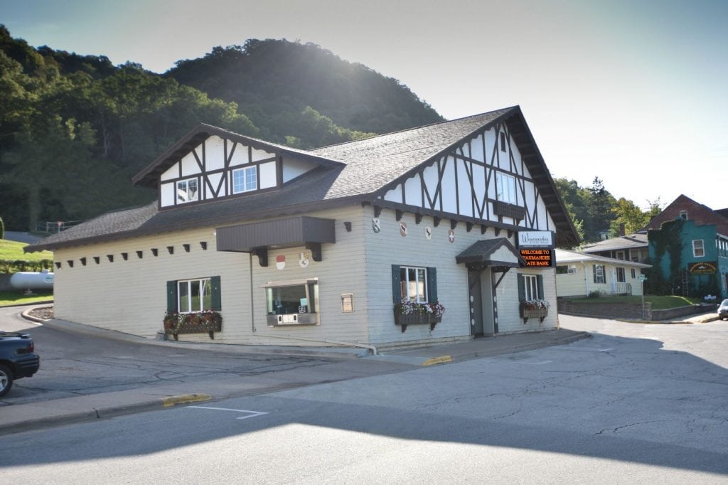 Waumandee State Bank Fountain City Business & Community Group